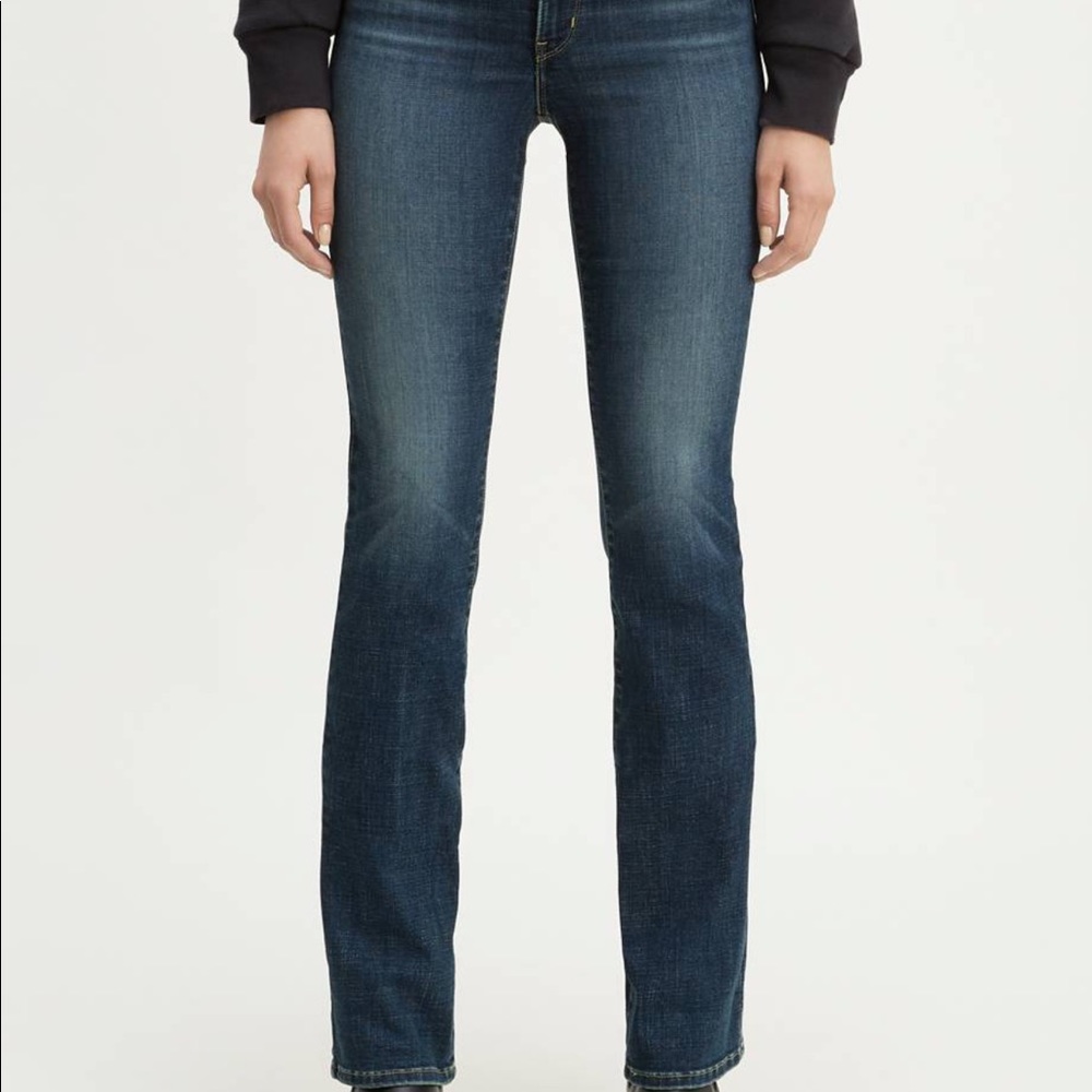 Levis Bootcut Jeans